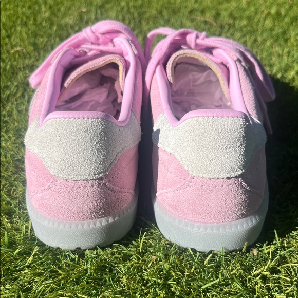 Like New Adidaa Bermuda Sneakers - Picture 7 of 11